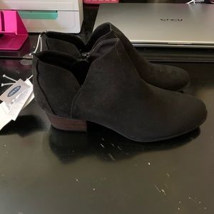 Women’s Black Ankle Boot - Size 7